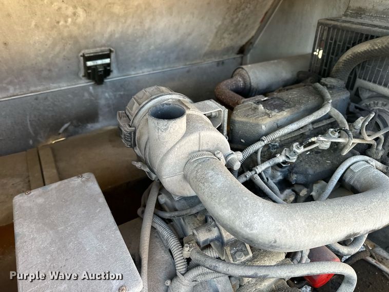 image for item EH7301 2005 Magnum MLT4060MMH light plant