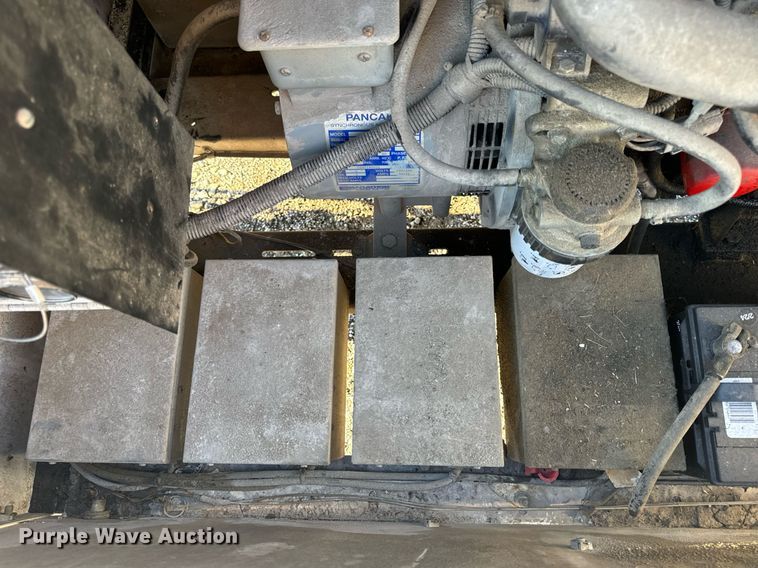 image for item EH7301 2005 Magnum MLT4060MMH light plant