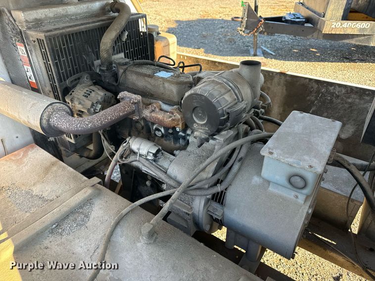 image for item EH7301 2005 Magnum MLT4060MMH light plant