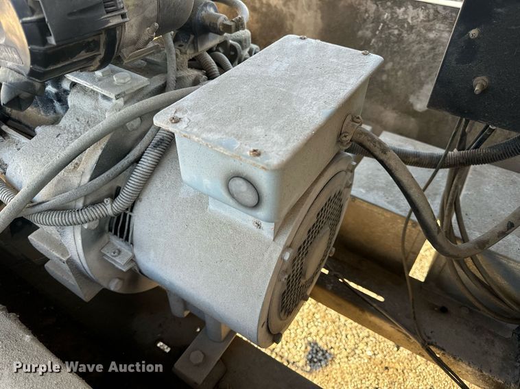 image for item EH7301 2005 Magnum MLT4060MMH light plant