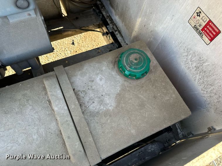 image for item EH7301 2005 Magnum MLT4060MMH light plant