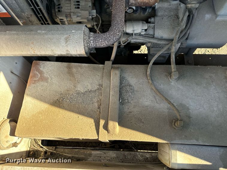 image for item EH7301 2005 Magnum MLT4060MMH light plant