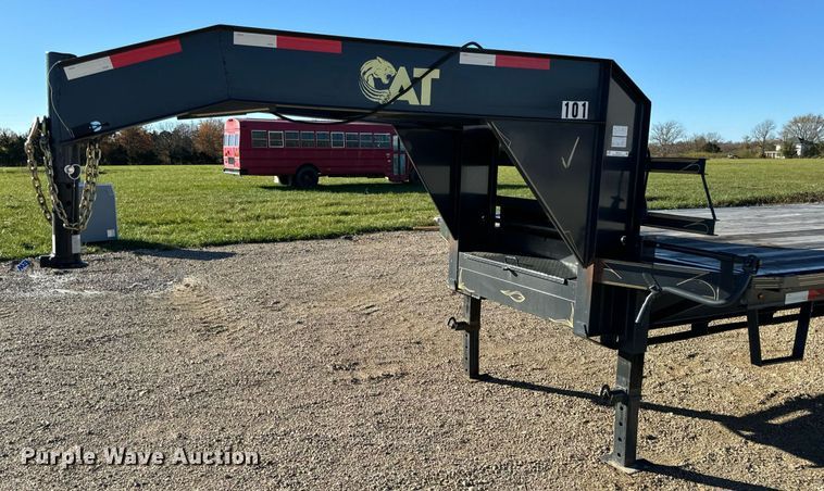 image for item EH7318 2022 Tex Fab Mfg LLC 20DO-35+5GN equipment trailer