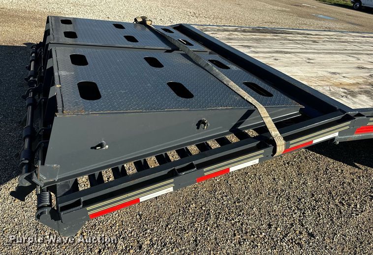 image for item EH7318 2022 Tex Fab Mfg LLC 20DO-35+5GN equipment trailer