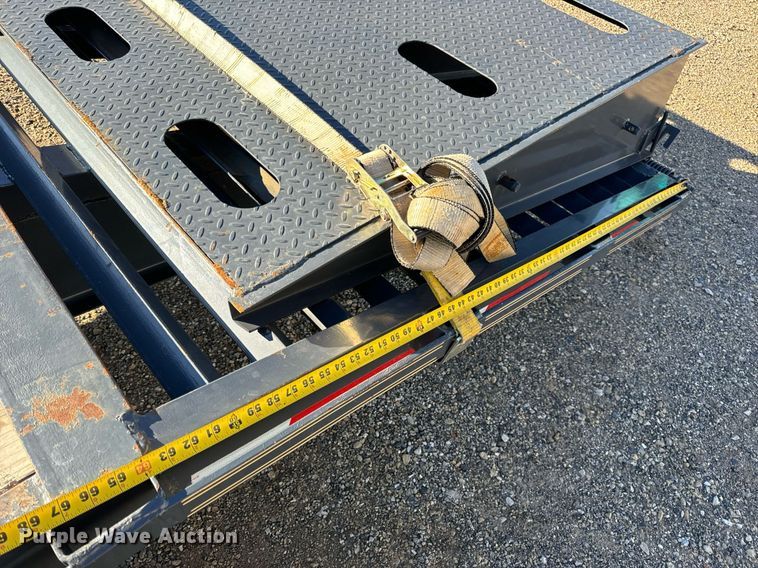 image for item EH7318 2022 Tex Fab Mfg LLC 20DO-35+5GN equipment trailer