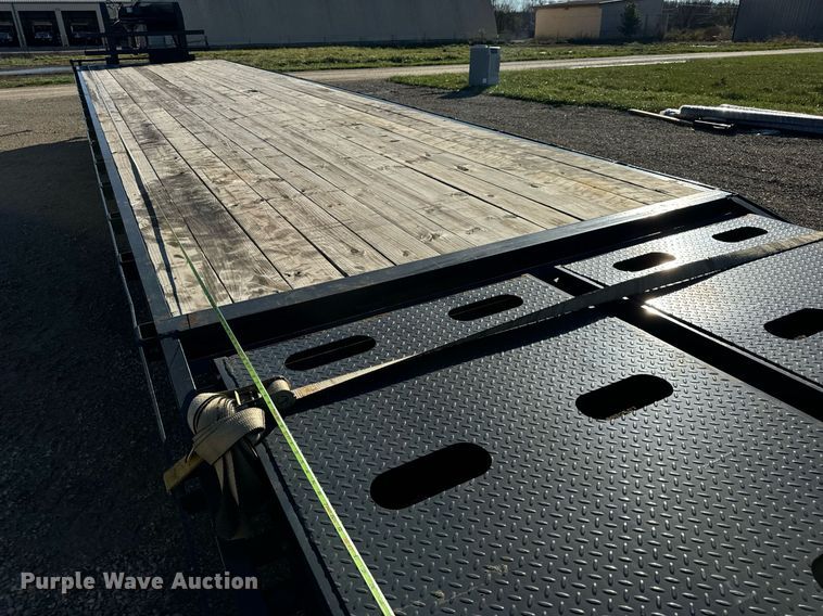 image for item EH7318 2022 Tex Fab Mfg LLC 20DO-35+5GN equipment trailer