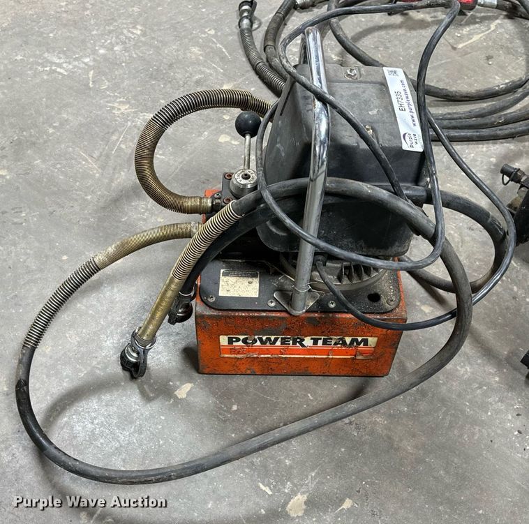 image for item EH7335 Port-a-power