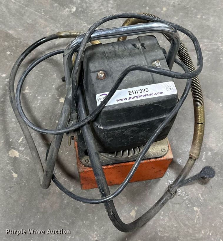 image for item EH7335 Port-a-power