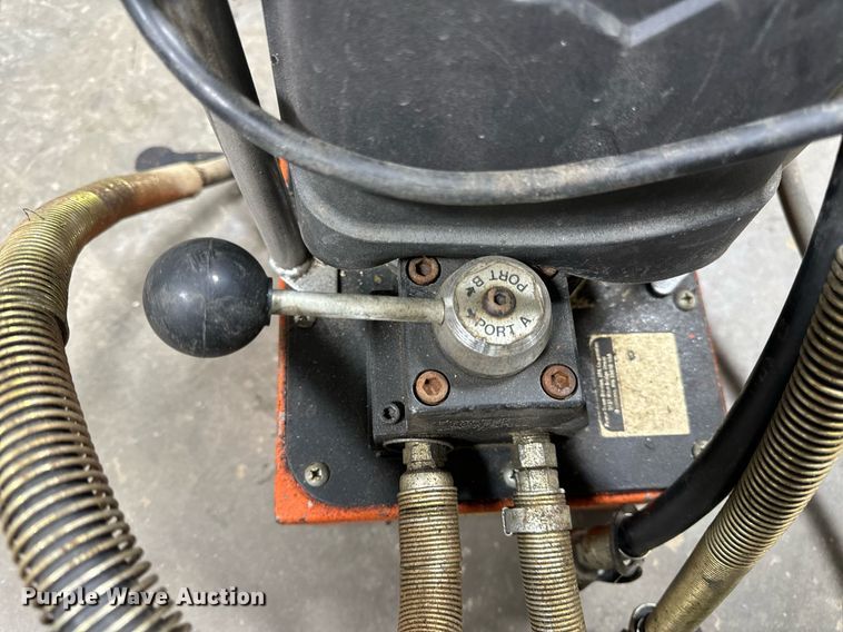 image for item EH7335 Port-a-power