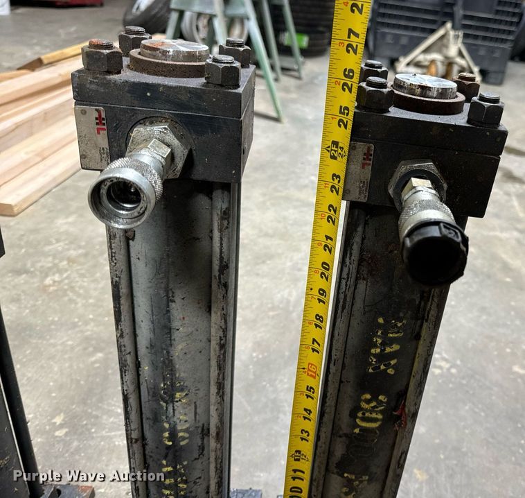 image for item EH7335 Port-a-power