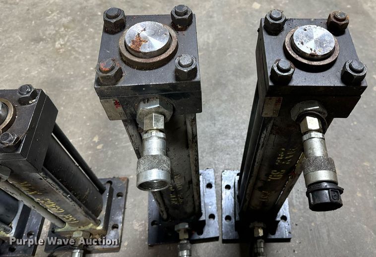 image for item EH7335 Port-a-power