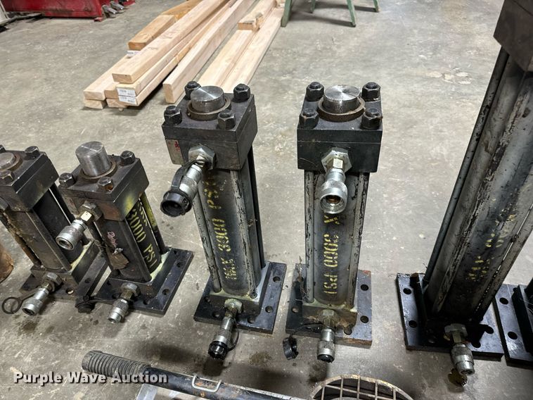 image for item EH7335 Port-a-power