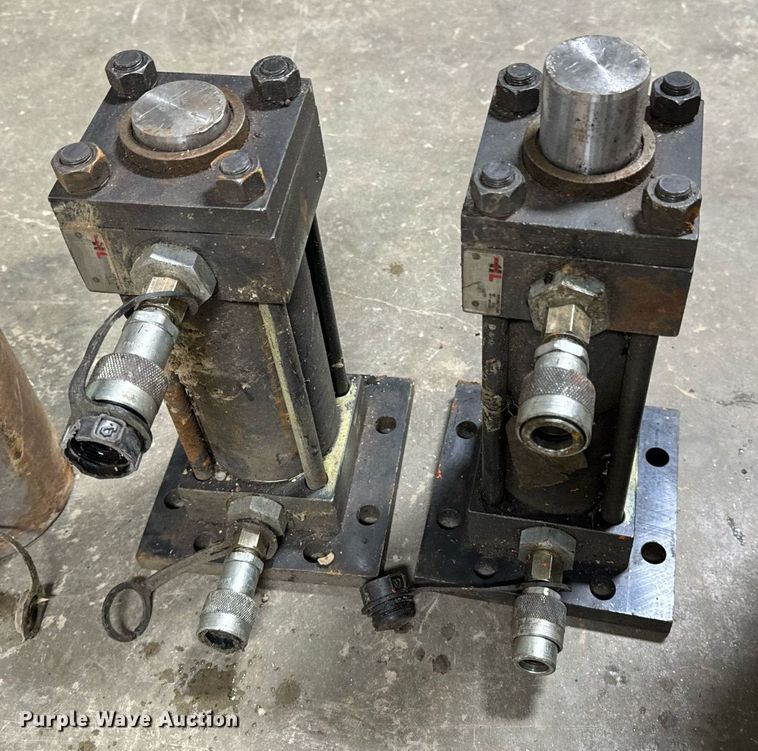 image for item EH7335 Port-a-power