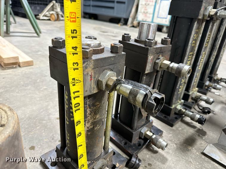 image for item EH7335 Port-a-power