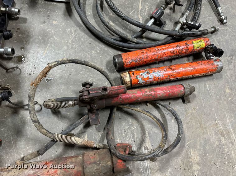 image for item EH7335 Port-a-power