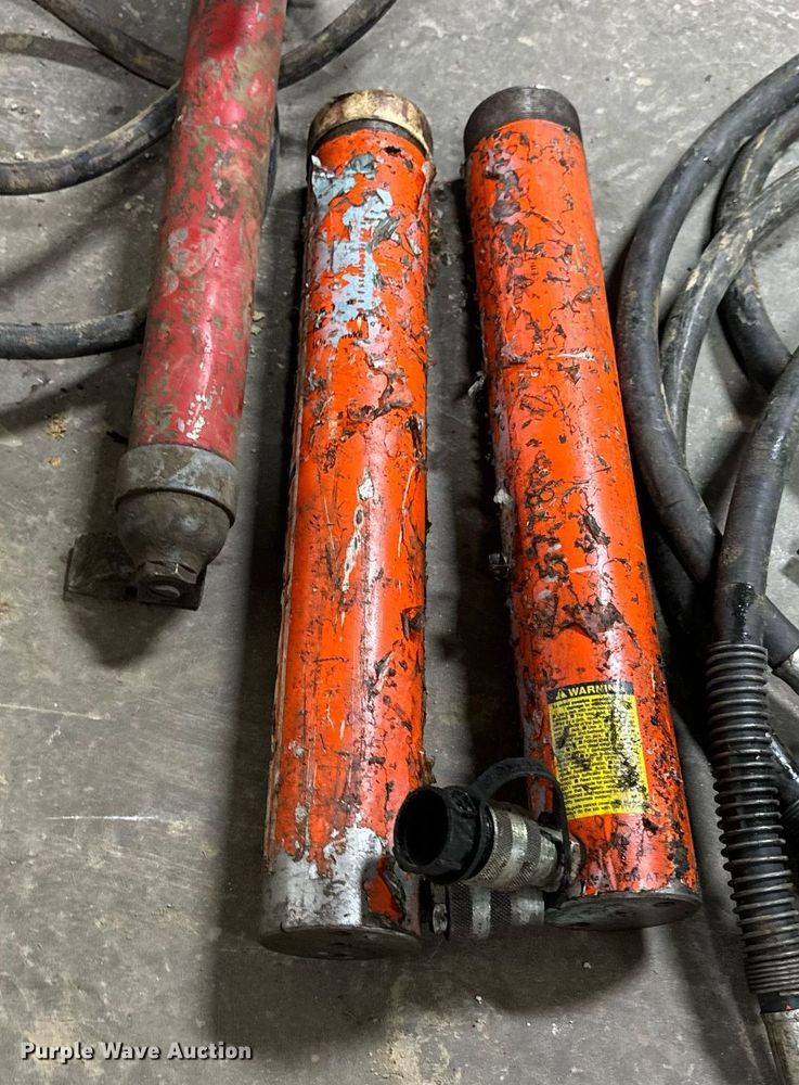 image for item EH7335 Port-a-power