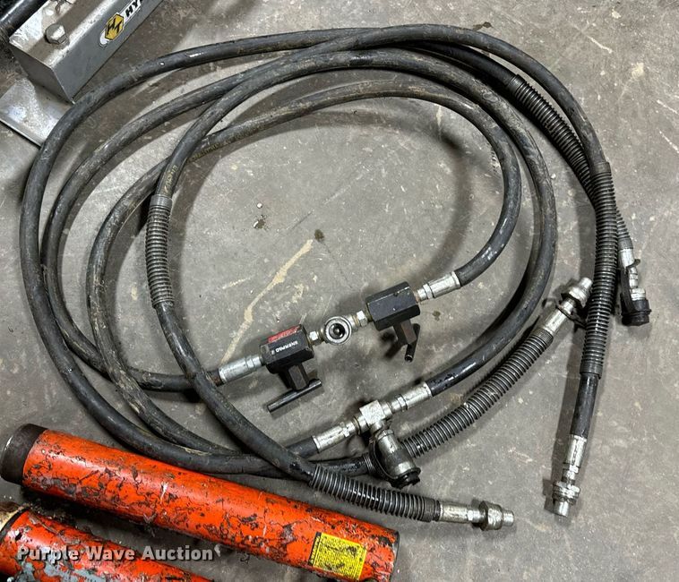 image for item EH7335 Port-a-power