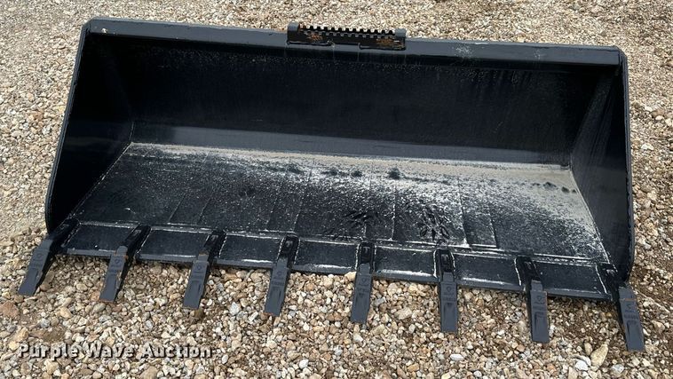 image for item EH7341 2024 Teran BKT26272 skid steer bucket