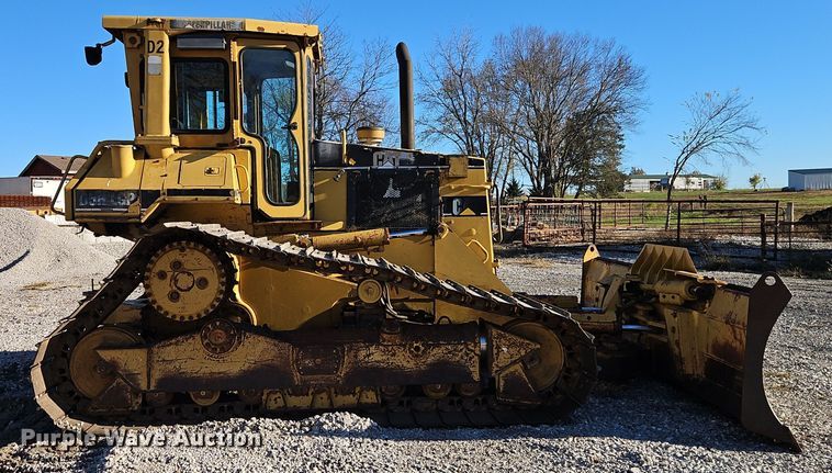 image for item EI8558 1996 Caterpillar D5H LGP dozer