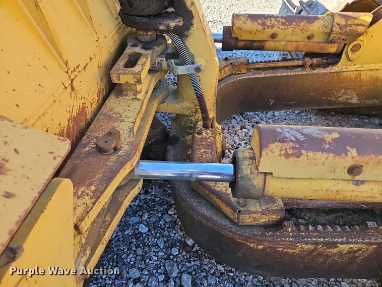 image for item EI8558 1996 Caterpillar D5H LGP dozer