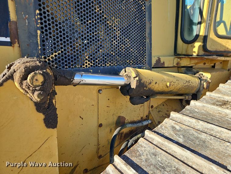 image for item EI8558 1996 Caterpillar D5H LGP dozer