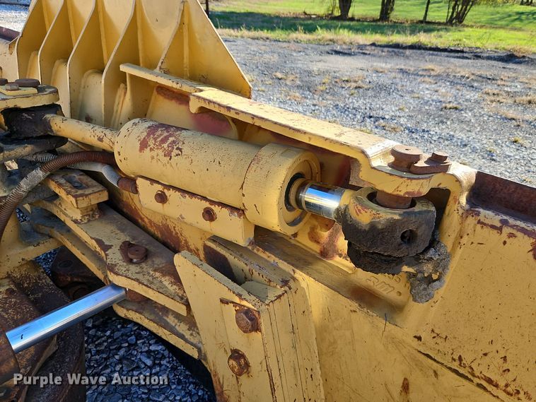 image for item EI8558 1996 Caterpillar D5H LGP dozer