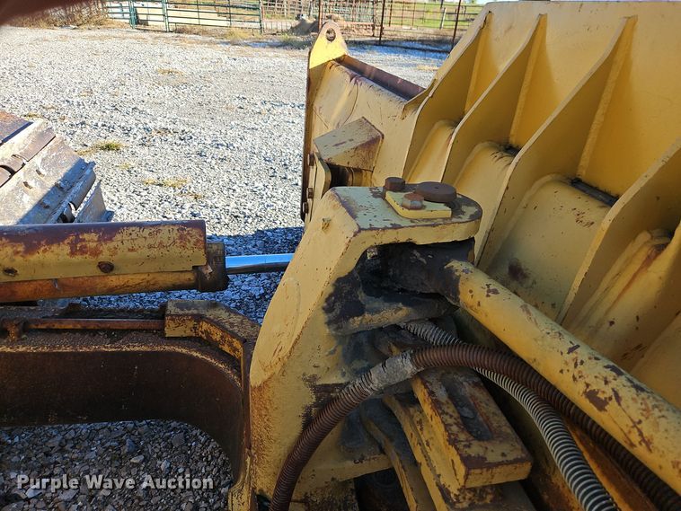 image for item EI8558 1996 Caterpillar D5H LGP dozer