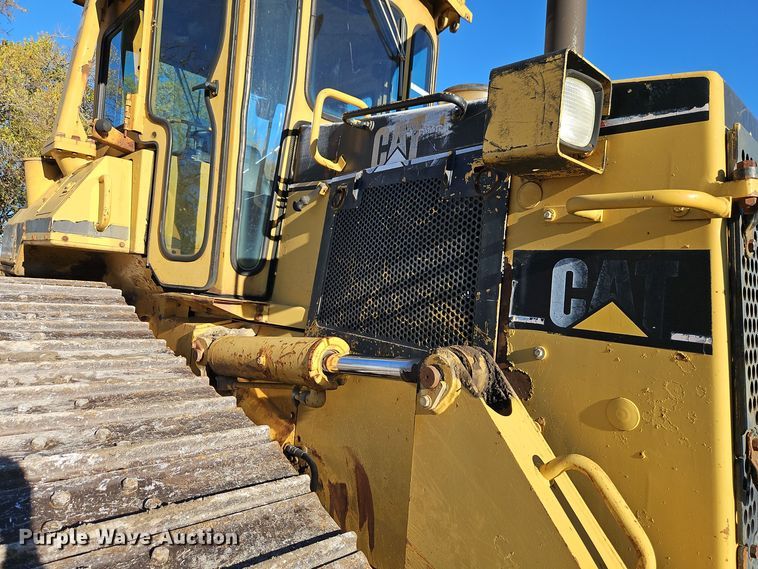 image for item EI8558 1996 Caterpillar D5H LGP dozer