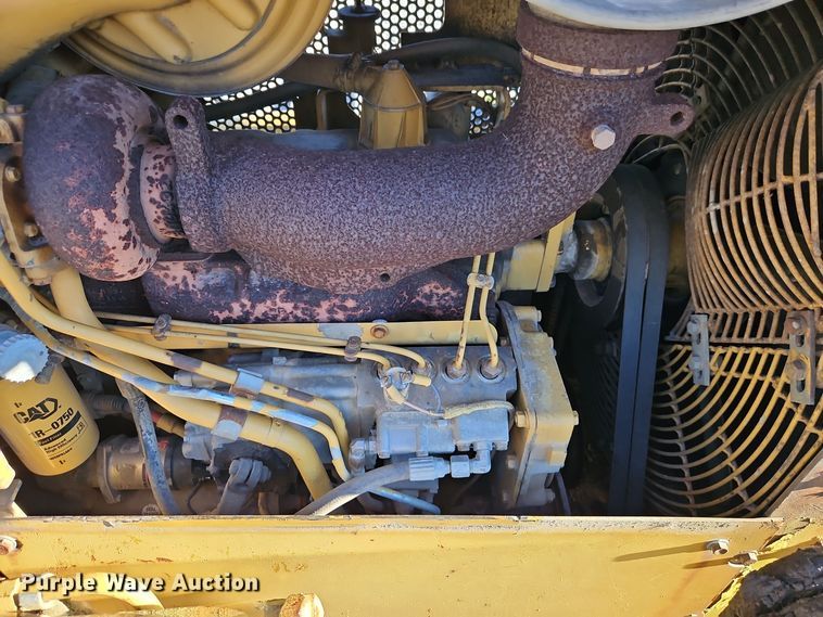 image for item EI8558 1996 Caterpillar D5H LGP dozer