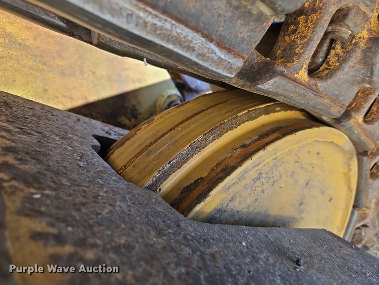 image for item EI8558 1996 Caterpillar D5H LGP dozer