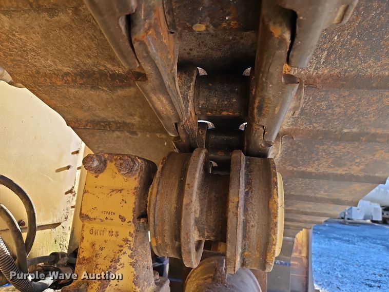 image for item EI8558 1996 Caterpillar D5H LGP dozer