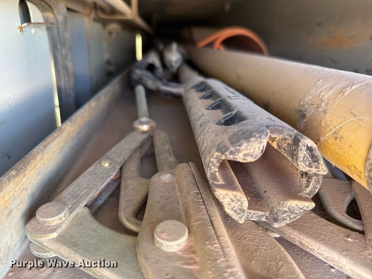 image for item EJ3197 2007 International 4300 digger derrick truck