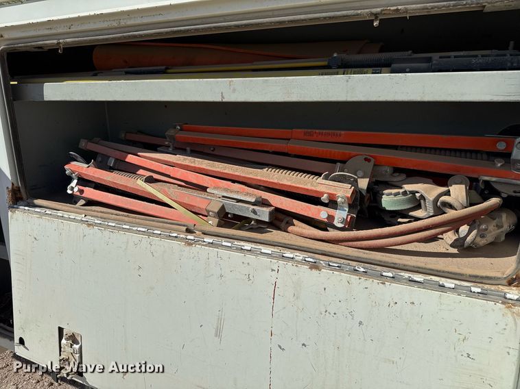 image for item EJ3197 2007 International 4300 digger derrick truck