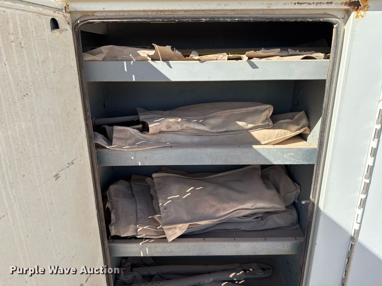 image for item EJ3197 2007 International 4300 digger derrick truck