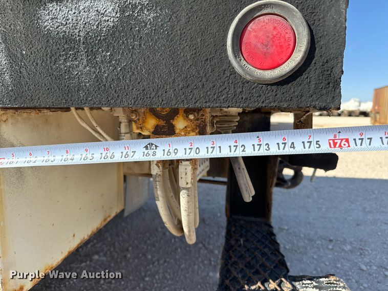 image for item EJ3197 2007 International 4300 digger derrick truck