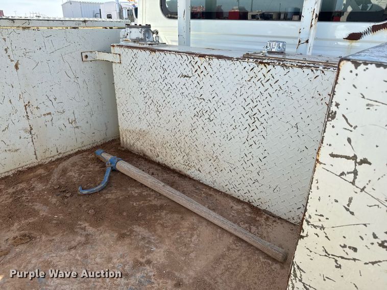 image for item EJ3197 2007 International 4300 digger derrick truck