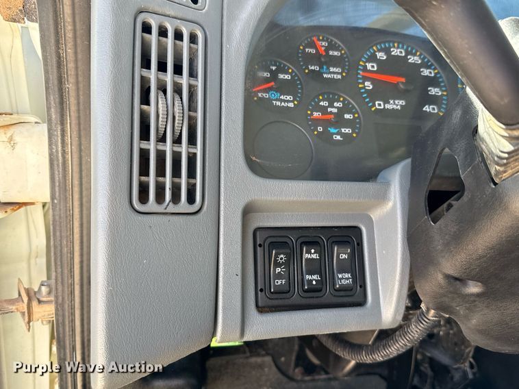 image for item EJ3197 2007 International 4300 digger derrick truck