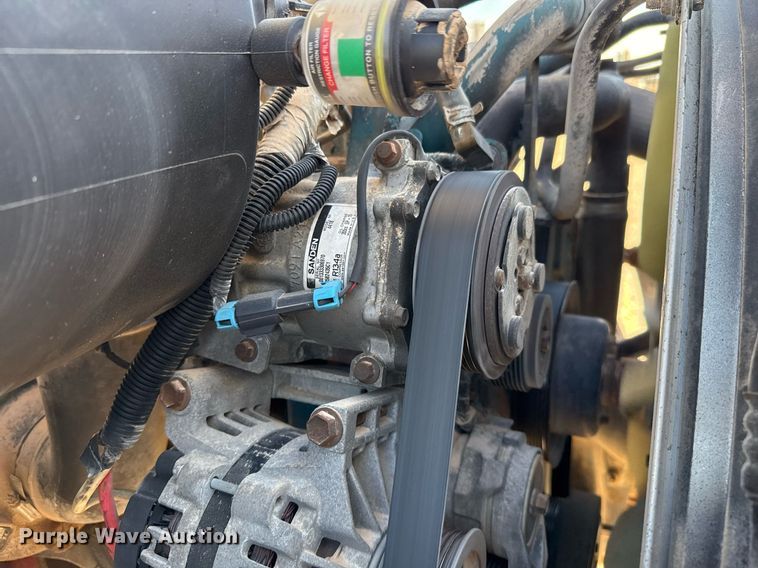 image for item EJ3197 2007 International 4300 digger derrick truck