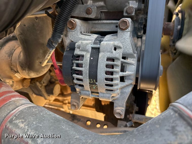 image for item EJ3197 2007 International 4300 digger derrick truck