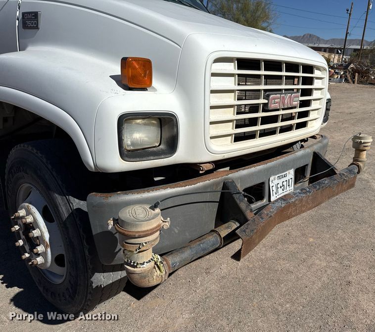 image for item EJ3201 2002 GMC C7500 water truck