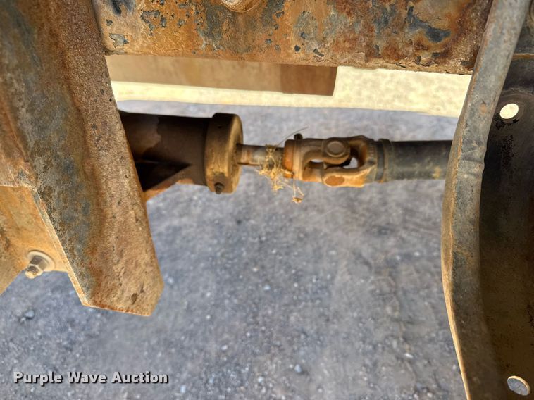 image for item EJ3201 2002 GMC C7500 water truck