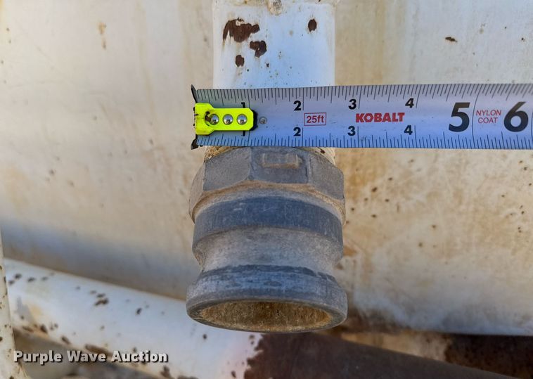 image for item EJ3201 2002 GMC C7500 water truck