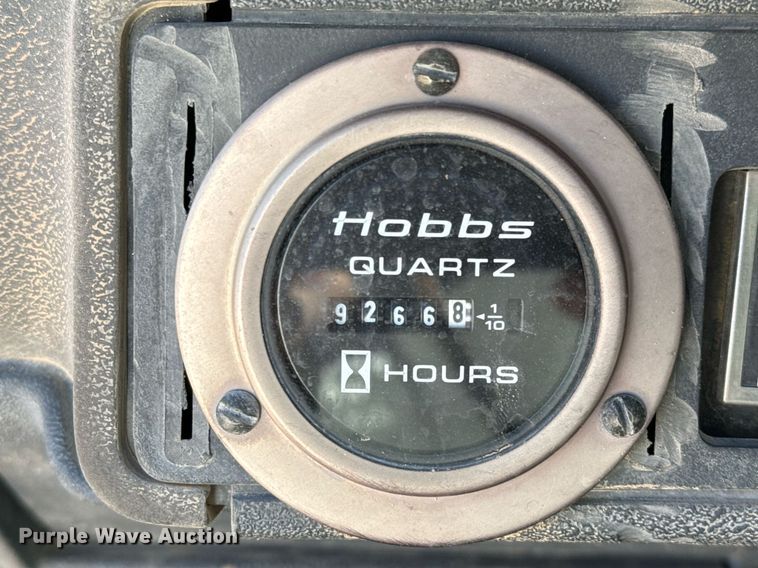 image for item EJ3201 2002 GMC C7500 water truck