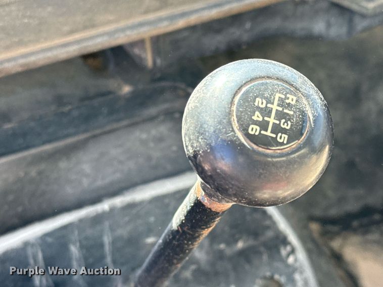 image for item EJ3201 2002 GMC C7500 water truck