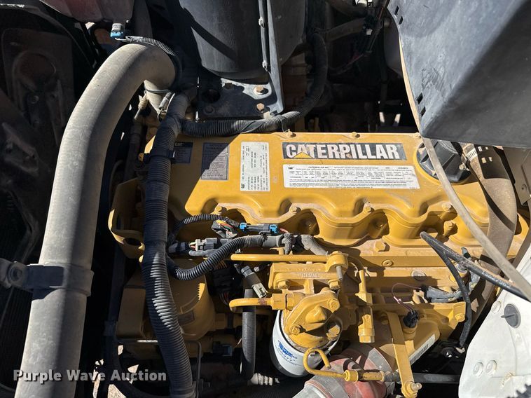 image for item EJ3201 2002 GMC C7500 water truck