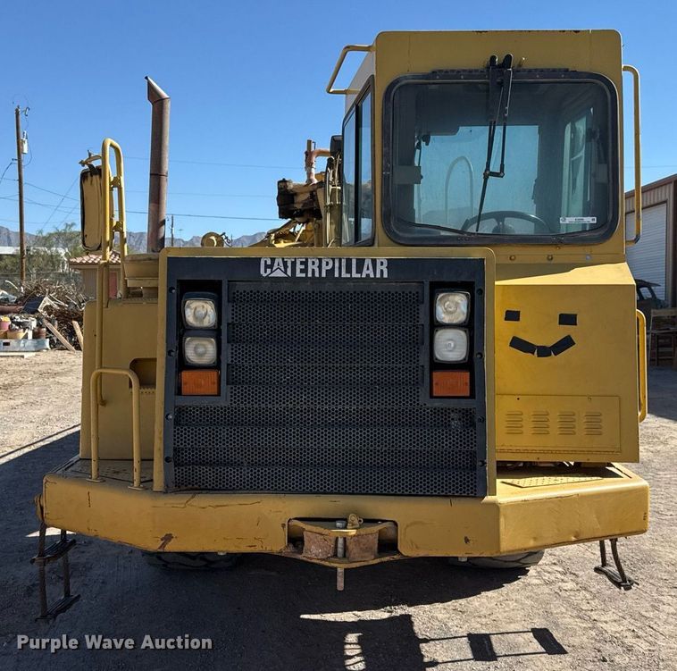 image for item EJ3202 1995 Caterpillar 613C Series II water wagon