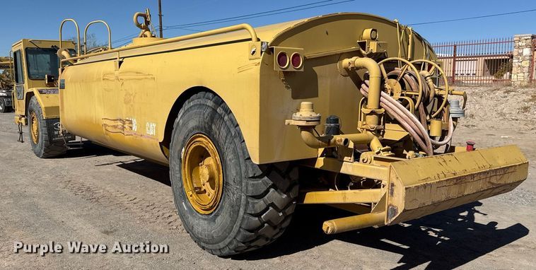image for item EJ3202 1995 Caterpillar 613C Series II water wagon