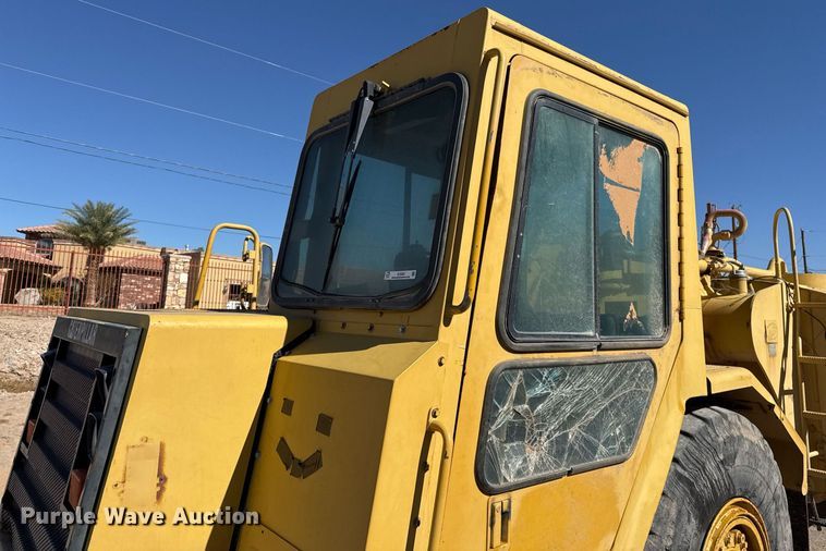 image for item EJ3202 1995 Caterpillar 613C Series II water wagon