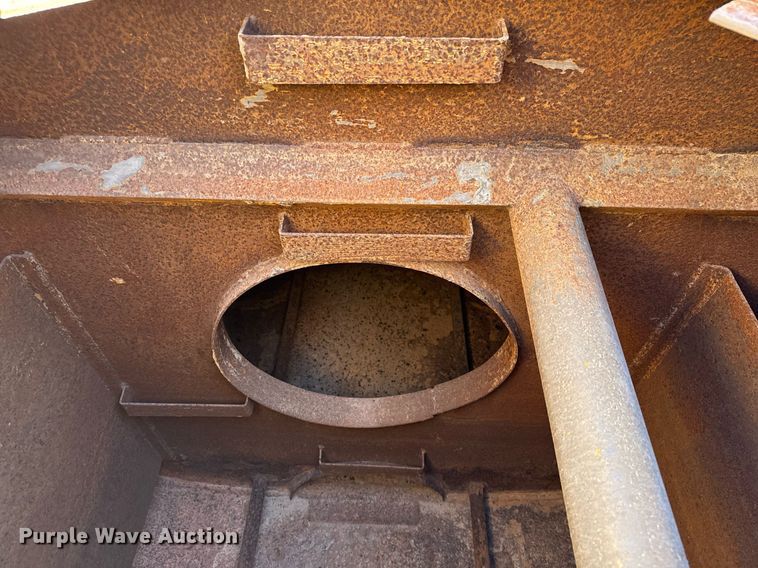 image for item EJ3202 1995 Caterpillar 613C Series II water wagon