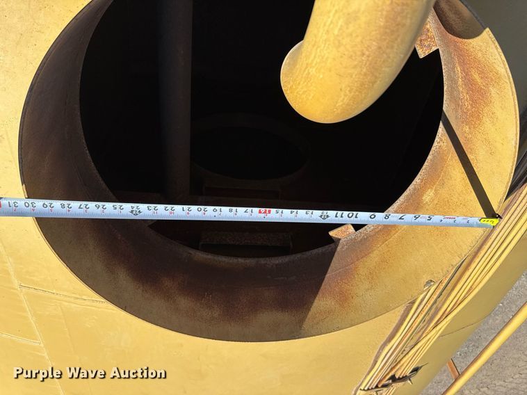 image for item EJ3202 1995 Caterpillar 613C Series II water wagon